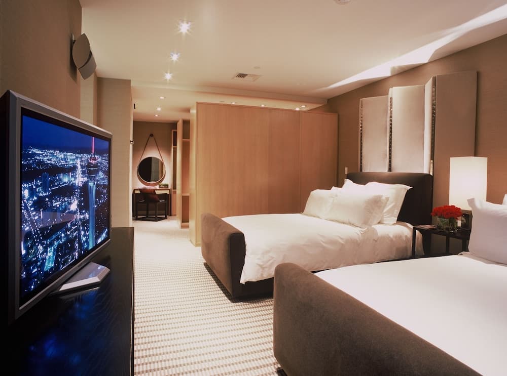 The SKYLOFTS at MGM Grand — 7