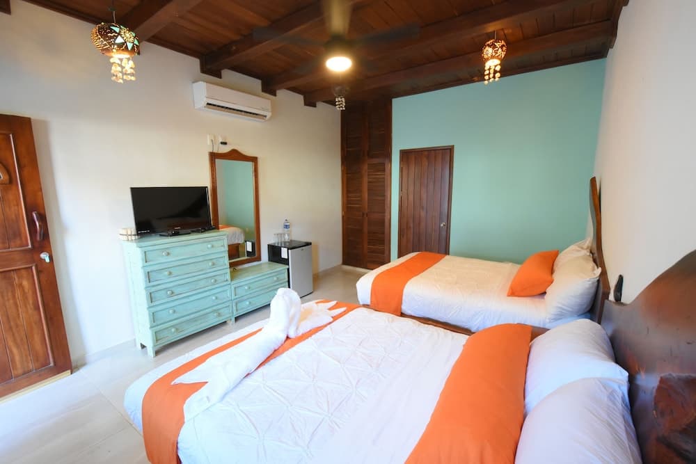 Hotel Hacienda Dos Ojos — 7