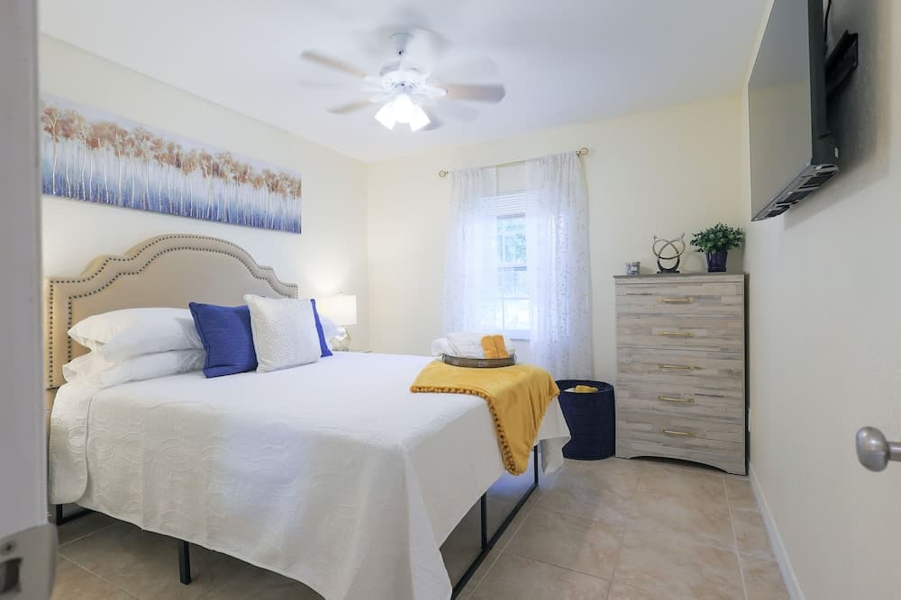Saint Joseph Suites Down Town Tampa — 8