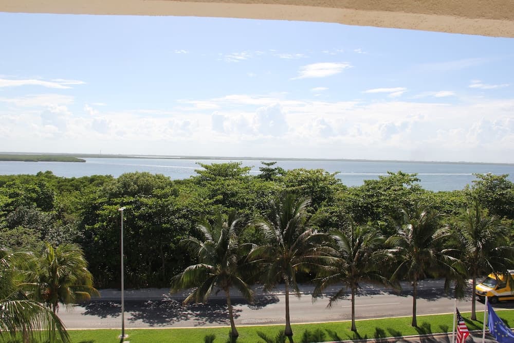 Suites Brisas Cancun — 18