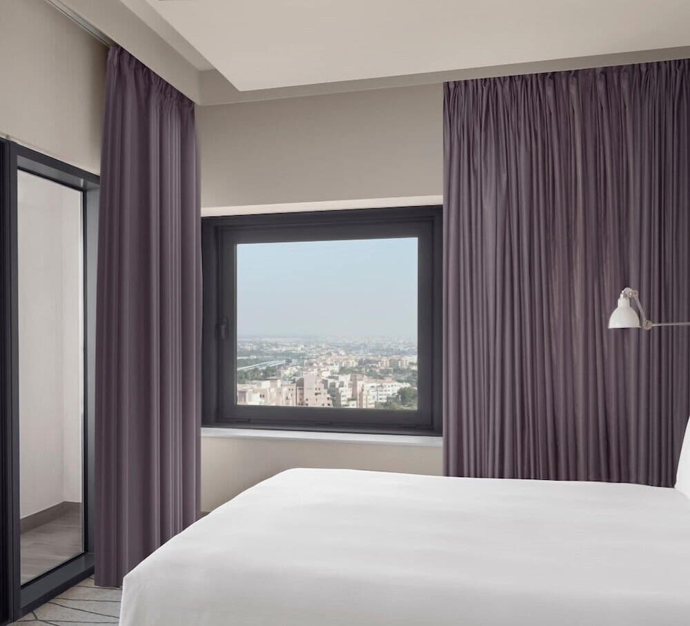 Holiday Inn &amp; Suites Dubai Festival City, un hotel IHG — 2