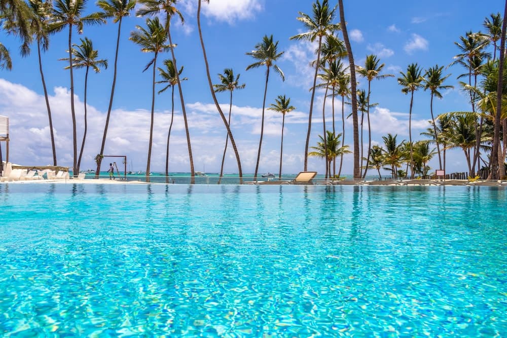 Family Getaway Apartment - On The Beach — 14