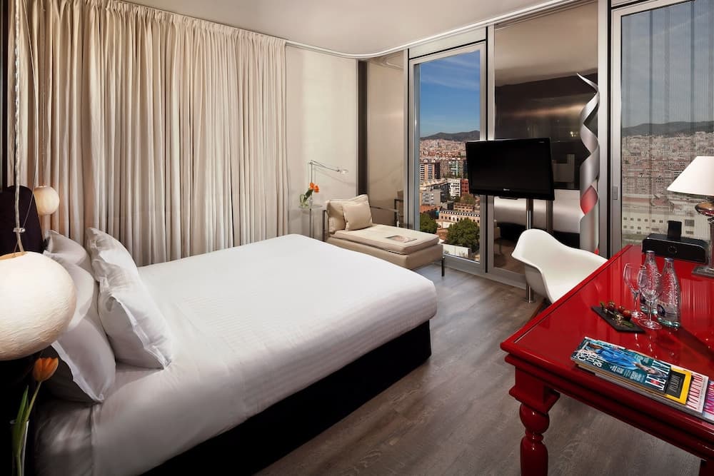 Melia Barcelona Sky — 2