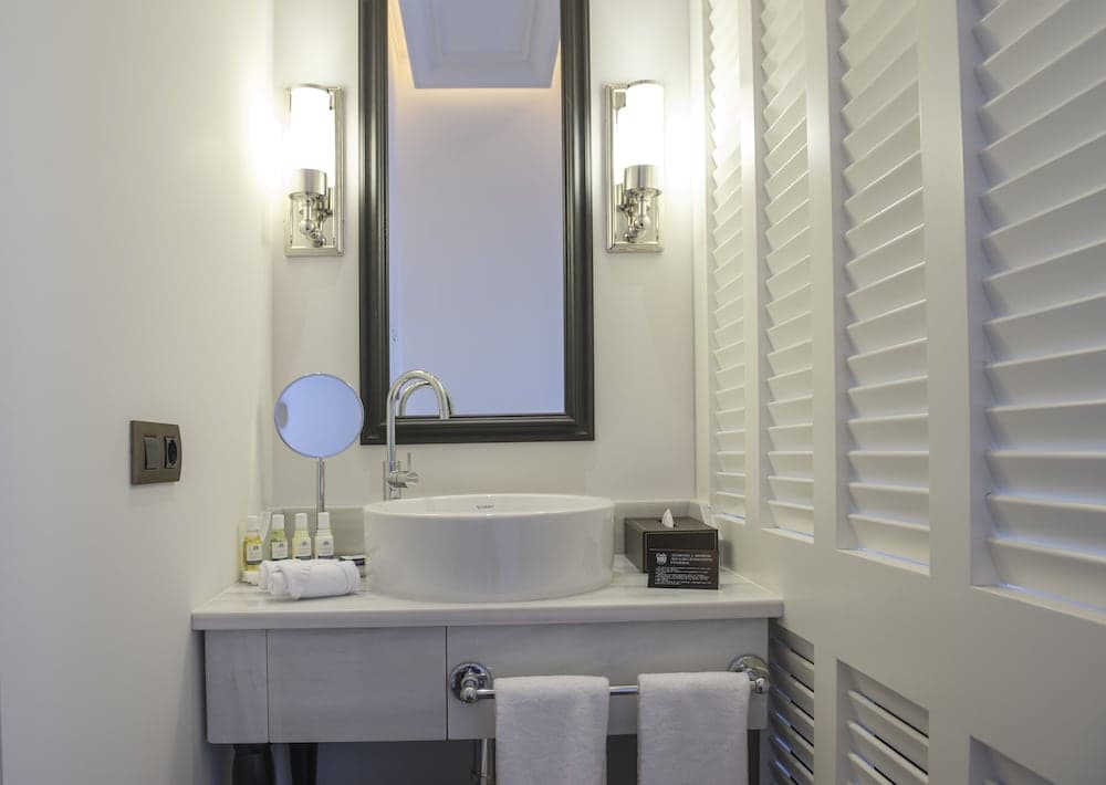 Only YOU Boutique Hotel — 12