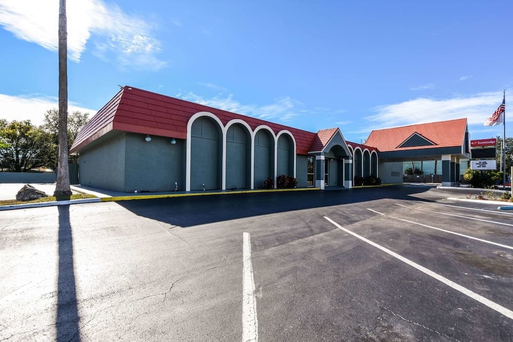 Econo Lodge Busch Gardens — 22