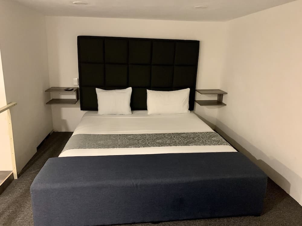 SILVERSANDS Hotel Boutique - 5Th Ave — 13