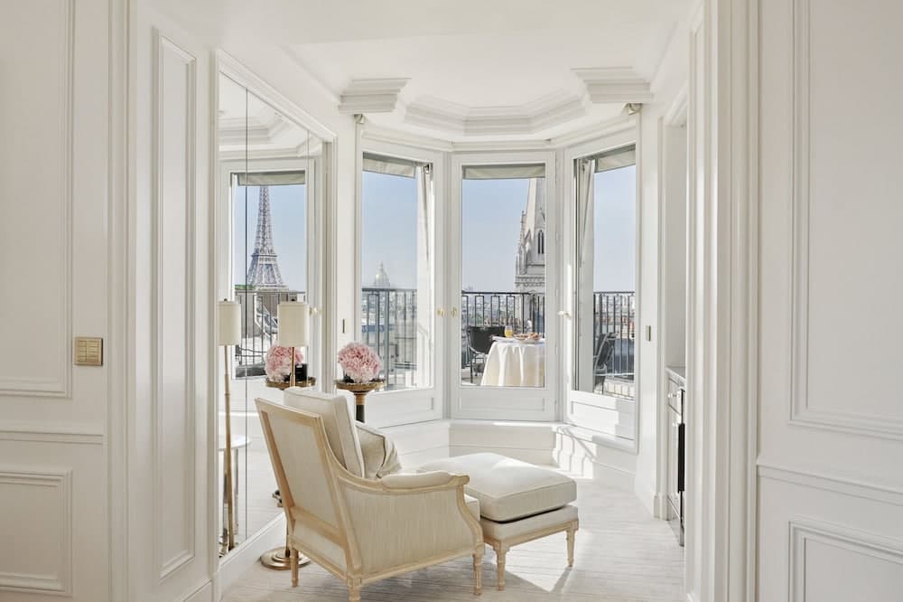 Four Seasons Hotel George V — 12