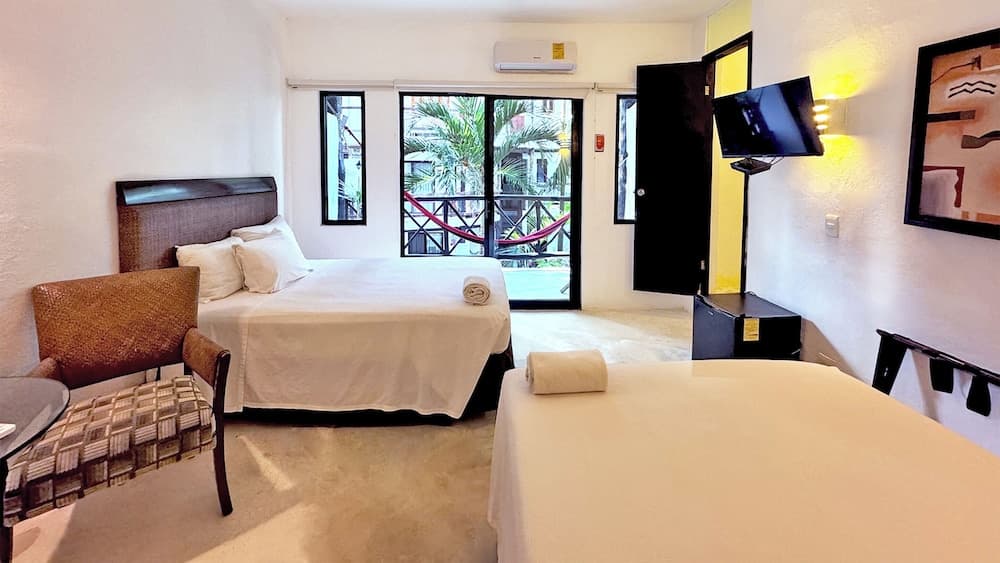Siesta Fiesta Hotel — 14