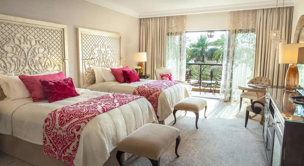 Único y único Royal Mirage — 30
