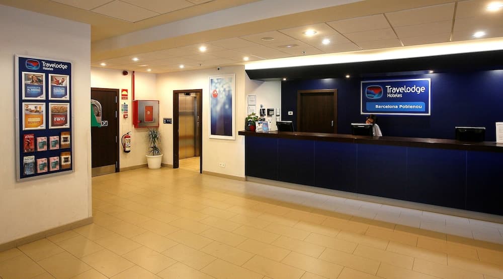 Travelodge Barcelona Poblenou — 11