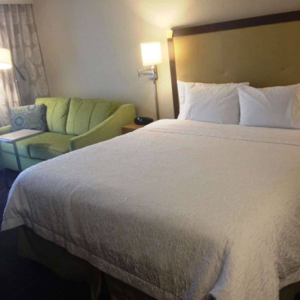 Hampton Inn Tampa/Rocky Point-Airport — 7