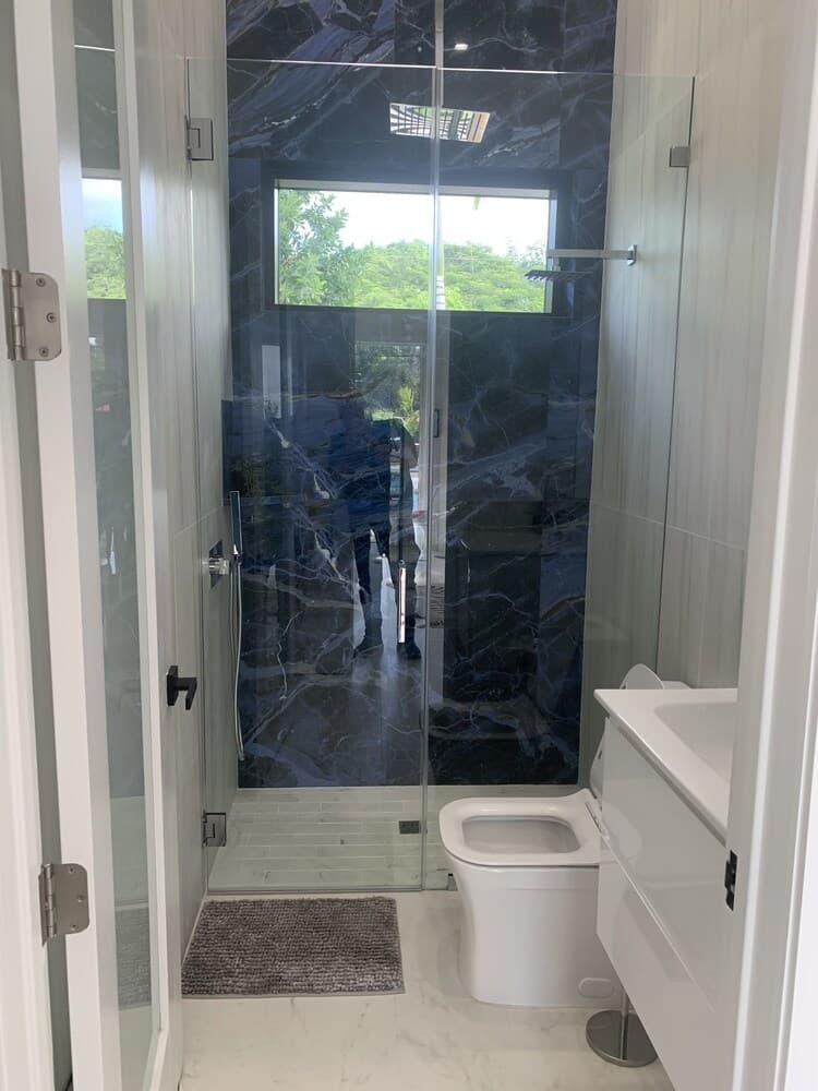 Guesthouse per soli uomini con opzione di abbigliamento vicino a Wilton Manors — 29