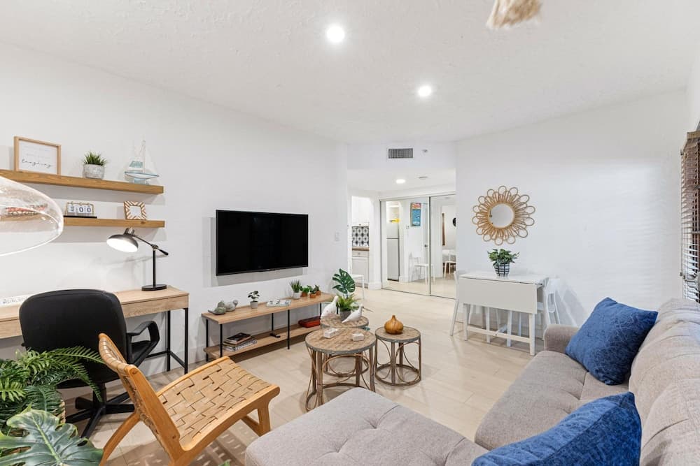 Bright Stylish Apt in Las Olas Blvd Victoria Park — 22