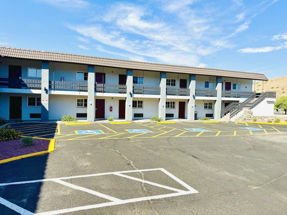 Red Roof Inn Miami, AZ — 5