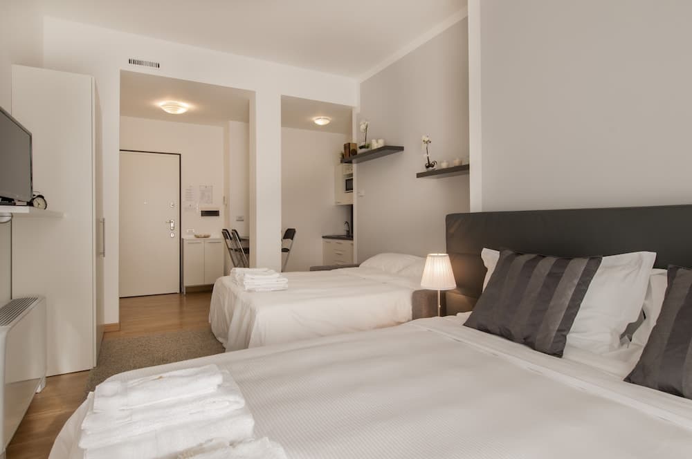 Milan Royal Suites Magenta & Luxury Apartments — 28