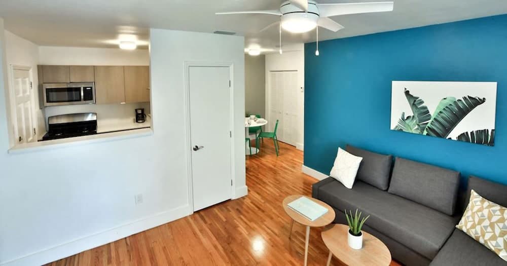 Broadway Suites Downtown by RocketStay — 11