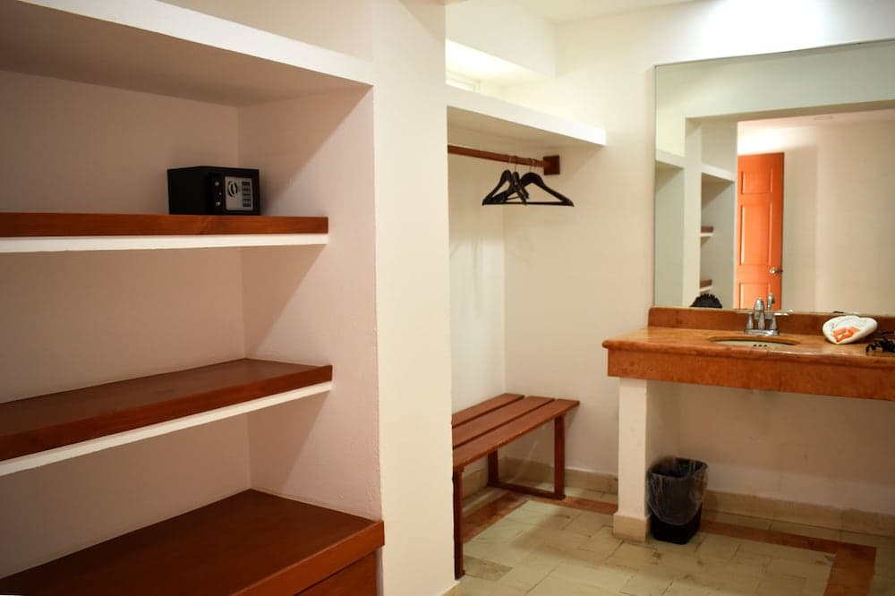 Illusion Boutique Hotel — 17