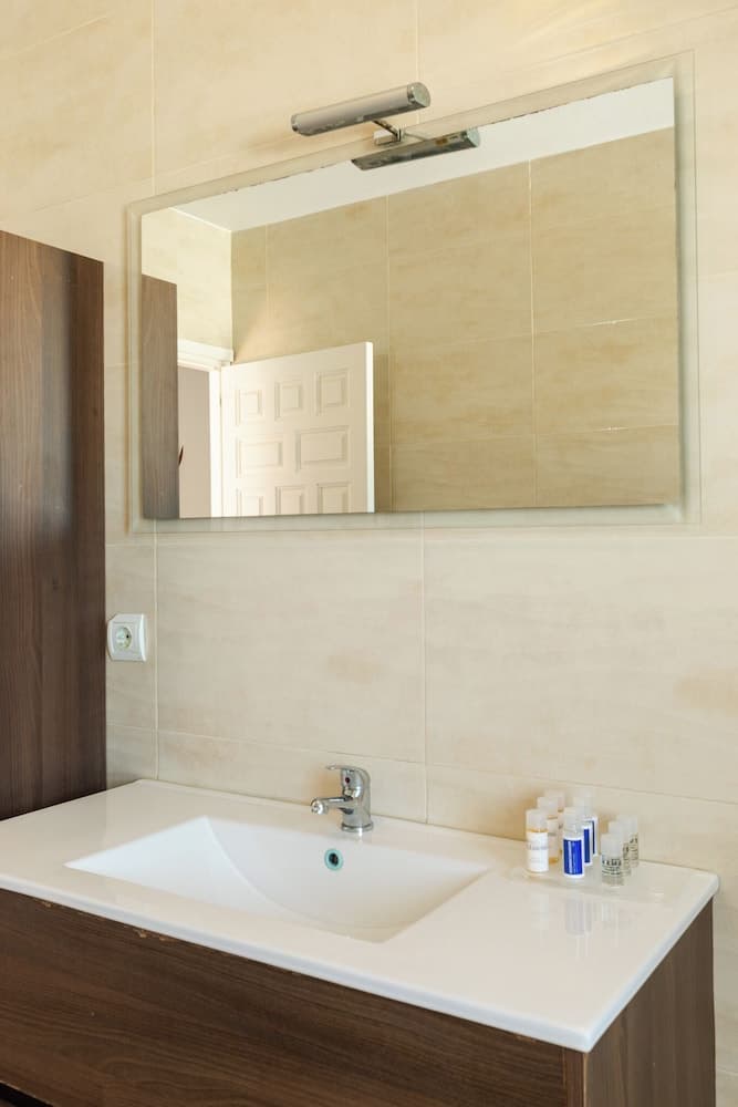 Victoria Sunset Suites Hotel — 13