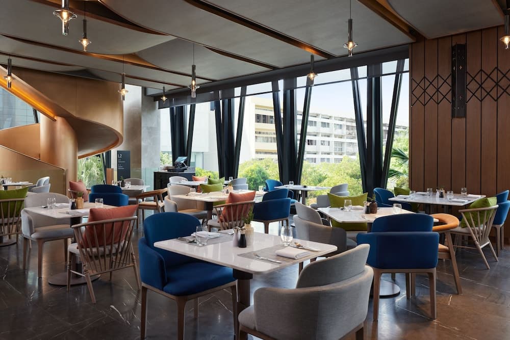 Dusitd2 Samyan Bangkok — 18