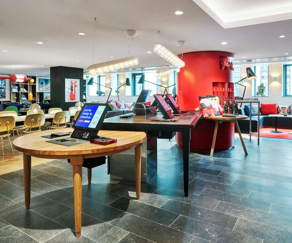 citizenM Paris Champs-Élysées — 3