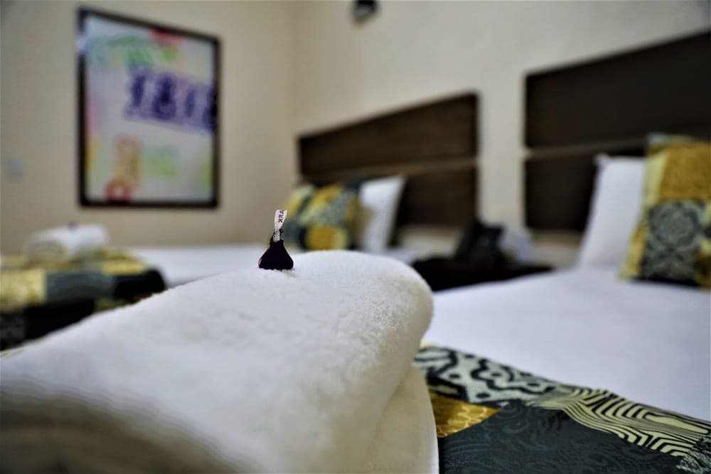 Hotel 12 Bees — 10