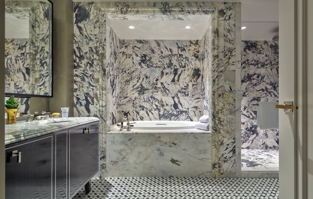 The Carlyle, A Rosewood Hotel — 8