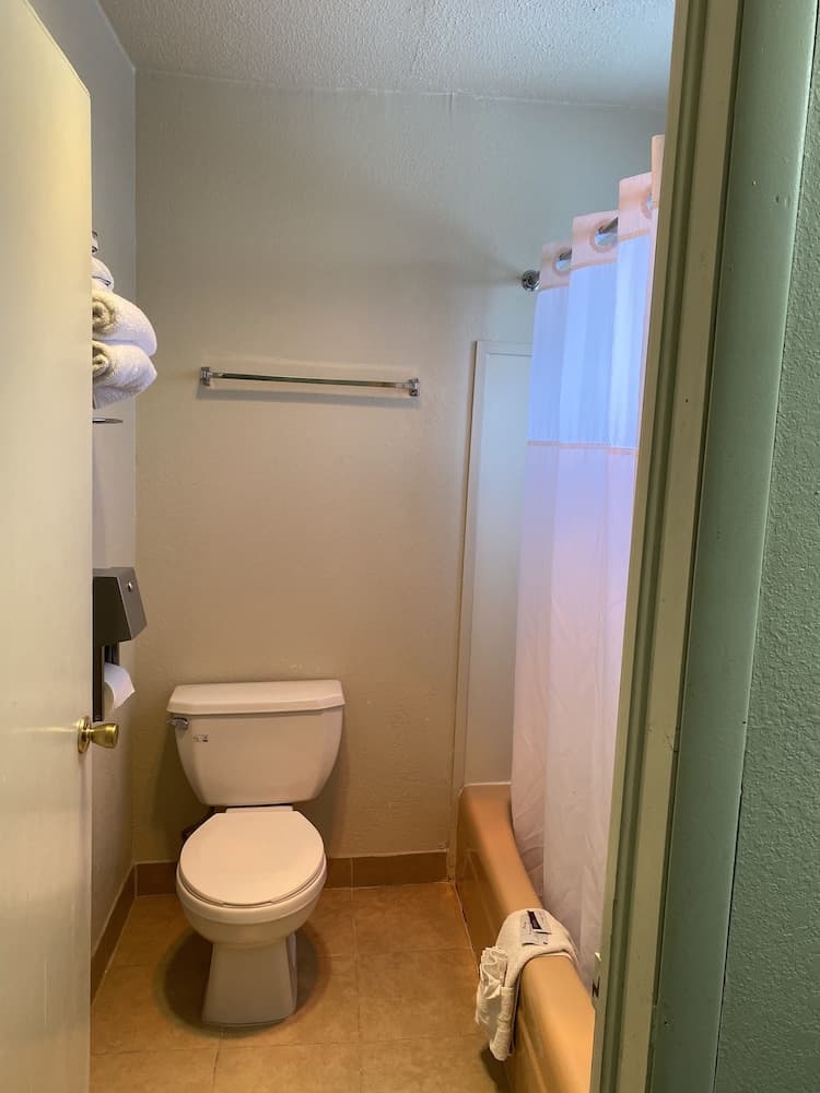 Econo Lodge Las Vegas NM — 15