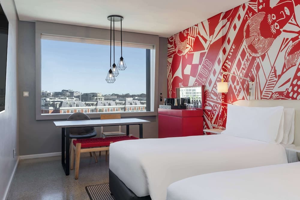 Radisson RED V&A Waterfront, Cape Town hotel, Silo 6, South Arm Road, V&A Waterfront, Cape Town, Western Cape, 8001, South Africa — photo 98