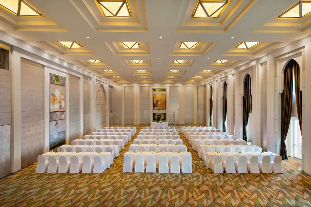 Shangri-La Dubai — 18