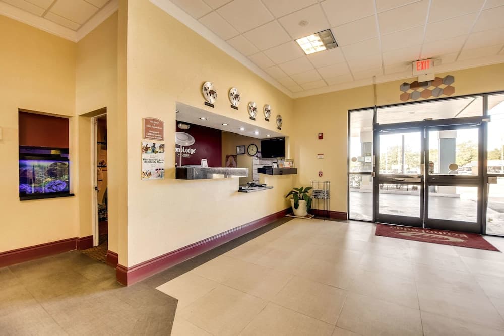 Econo Lodge Busch Gardens — 29