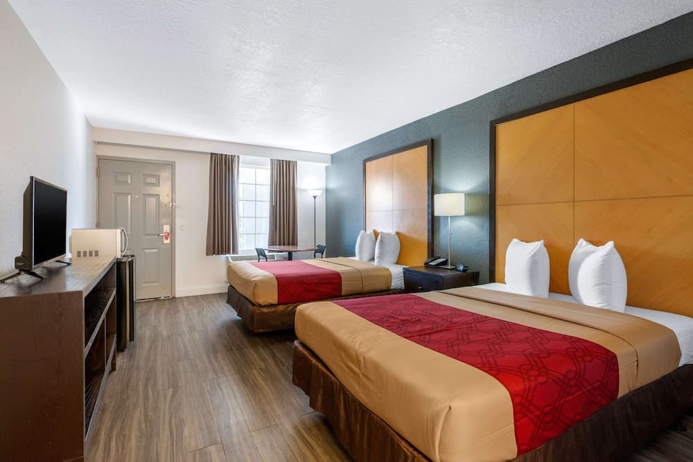 Econo Lodge Flughafen am RJ-Stadion — 13