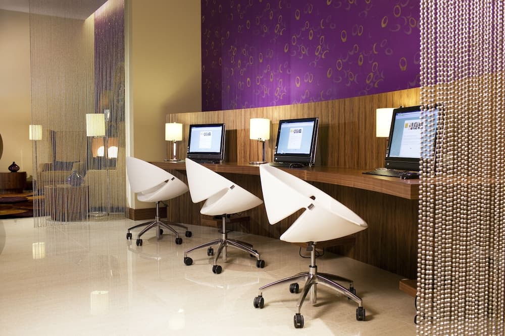 Novotel Suites Mall Avenue Dubai — 3
