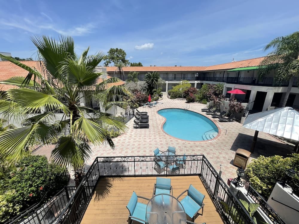 Red Roof Inn PLUS+ & Suites Tampa — 5