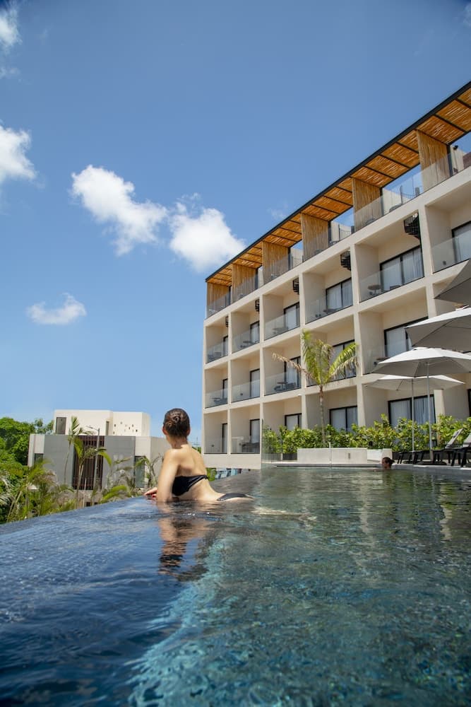 Colmena Cancún — 23