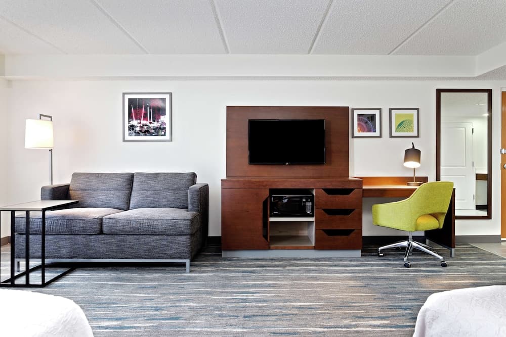 Hampton Inn & Suites Orlando Intl Dr N — 3