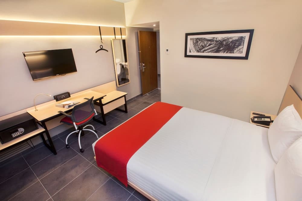 City Express Plus by Marriott Cabo San Lucas — 2