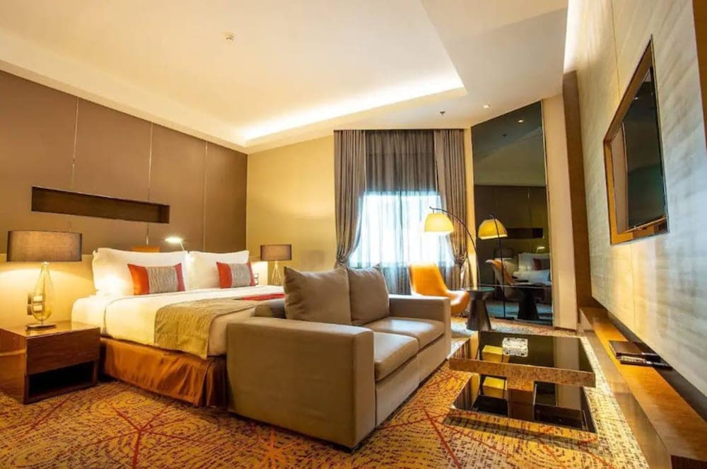 Graceland Bangkok Hotel — 6