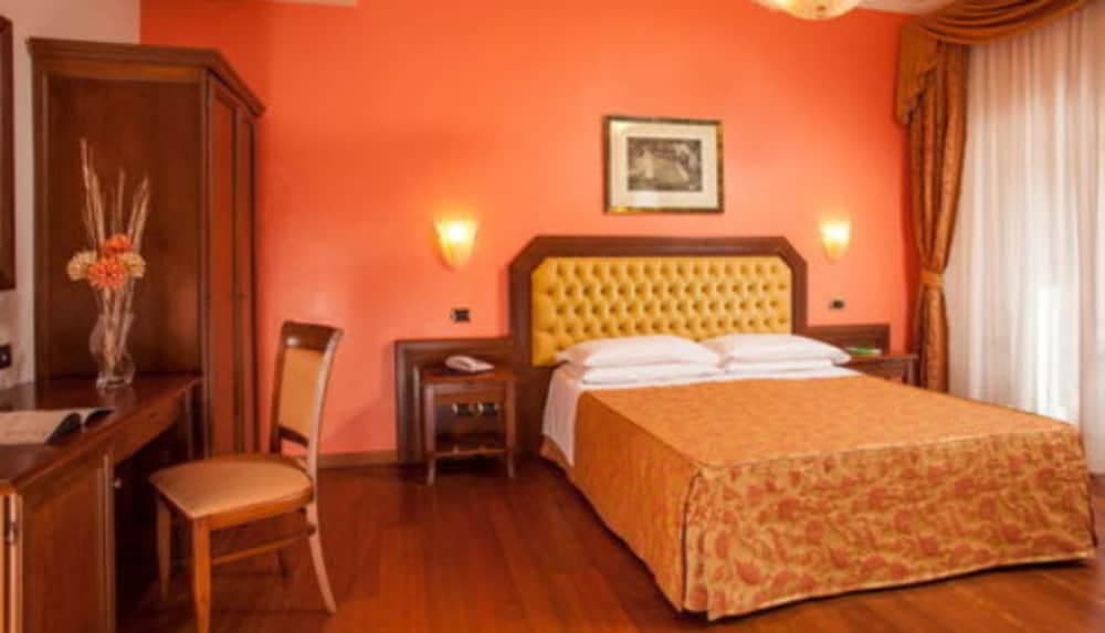 Hotel Piemonte — 4