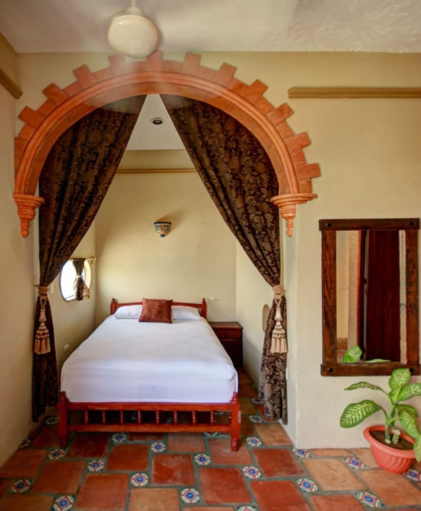 Hotel Cielo — 12
