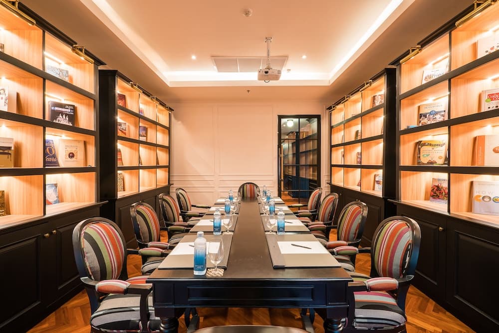 Akara Hotel Bangkok — 22