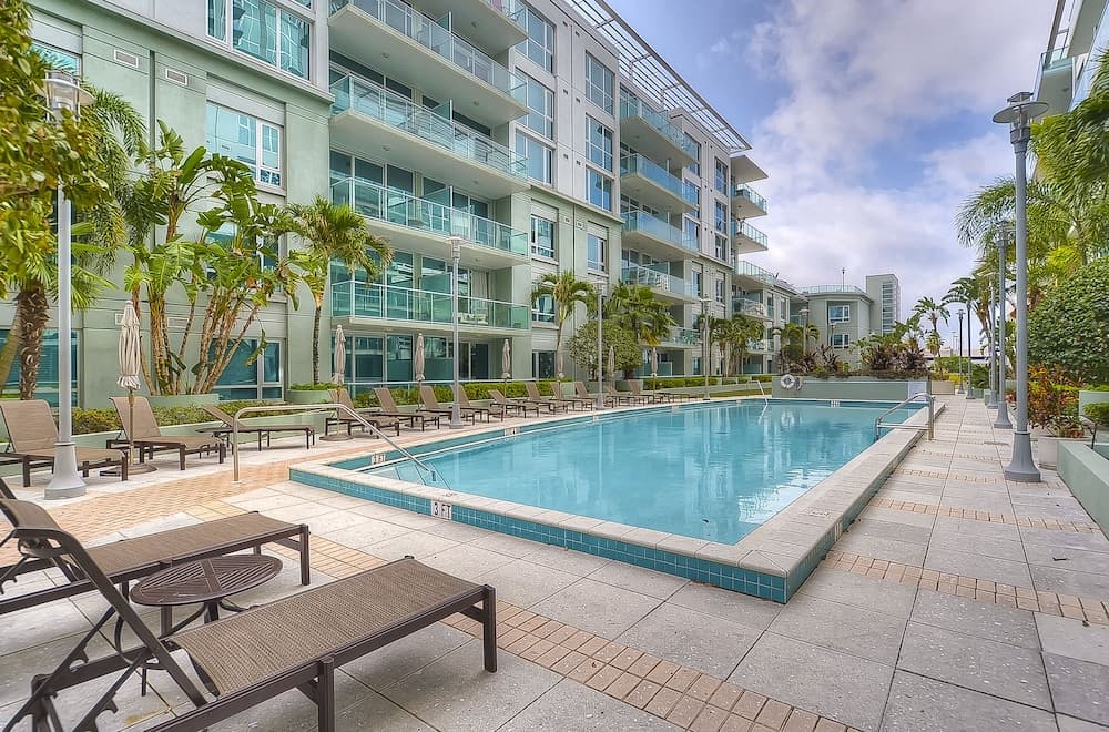 NUEVO condominio de dos habitaciones en Channelside Tam — 11