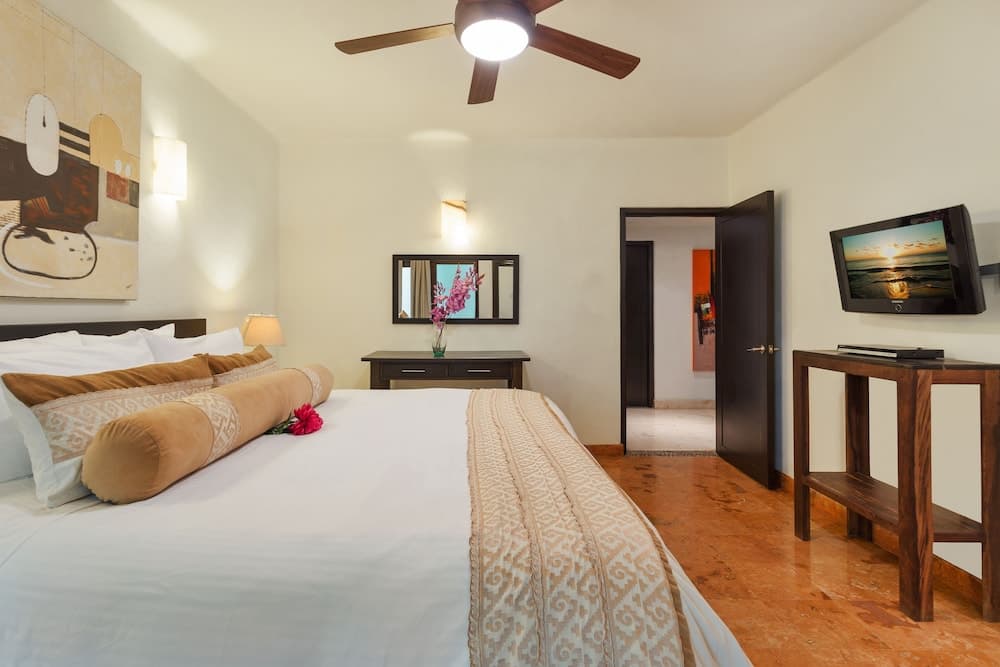 El Taj Oceanfront & Beachside Hotel Condominio — 17