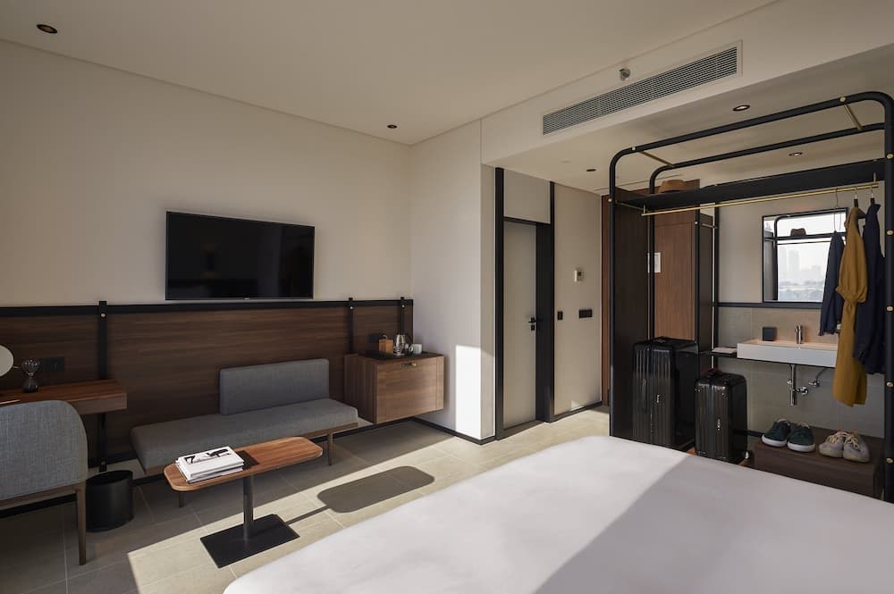 FORM Hotel Al Jadaf, Dubai, a Member of Design Hotels — 3