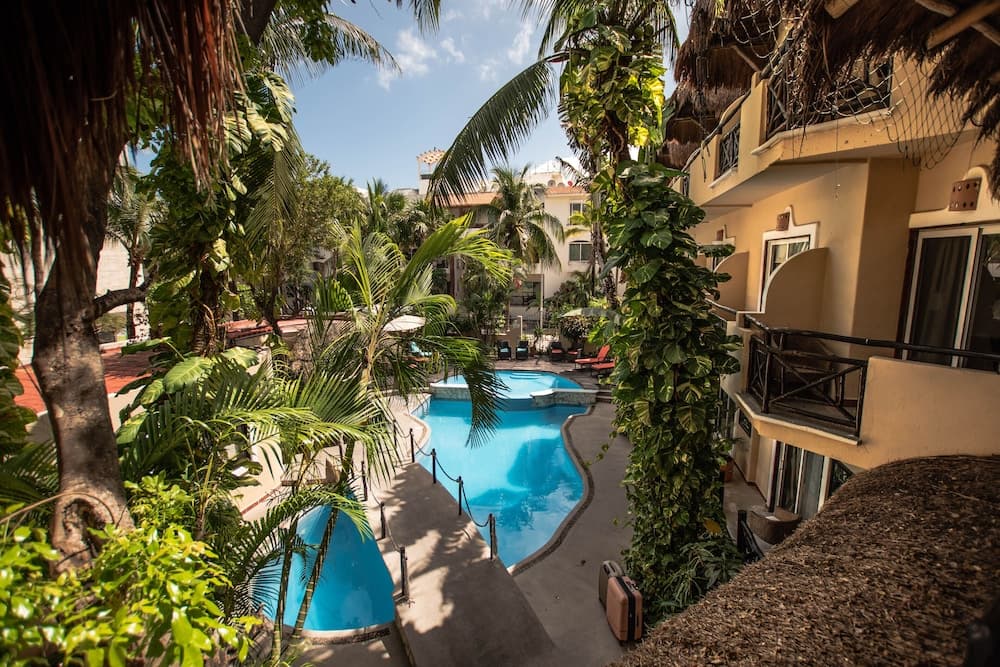 Riviera del Sol — 12