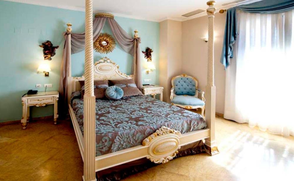Hotel Boutique Adriano Sevilla — 2