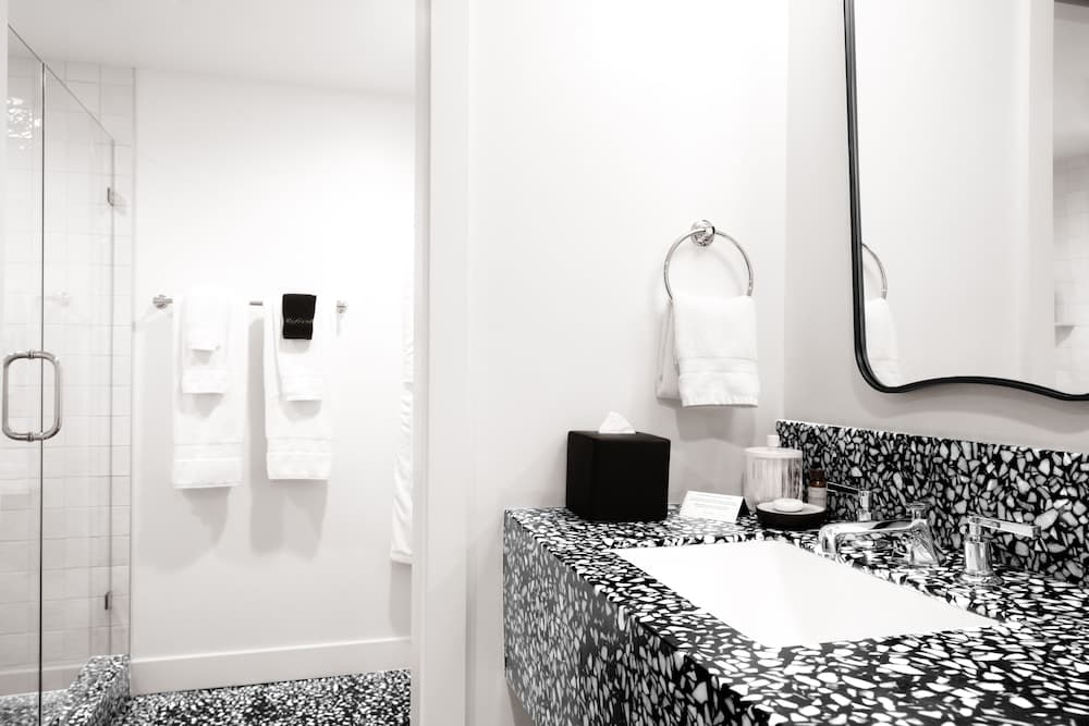 Short Stories Hotel — 29