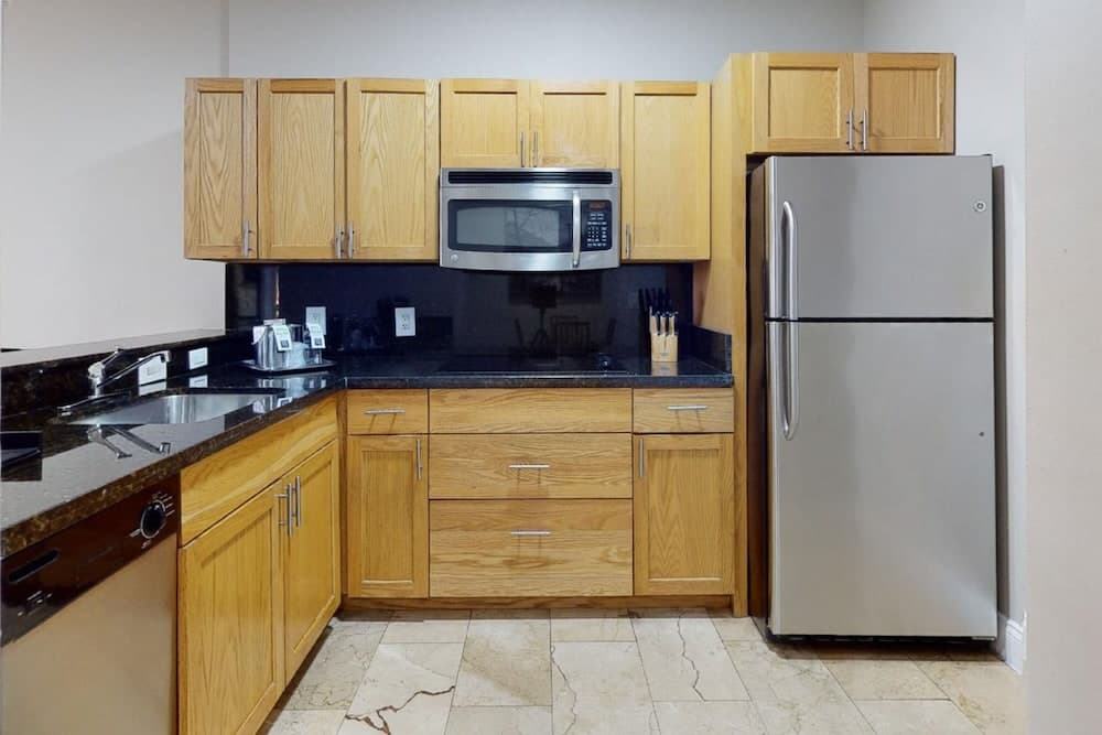 Nuvo Suites Hotel — 20