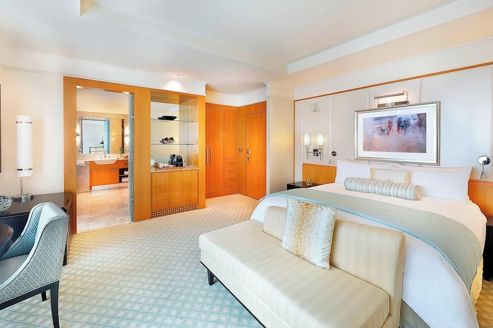Das Ritz-Carlton, Dubai International Financial Centre — 12
