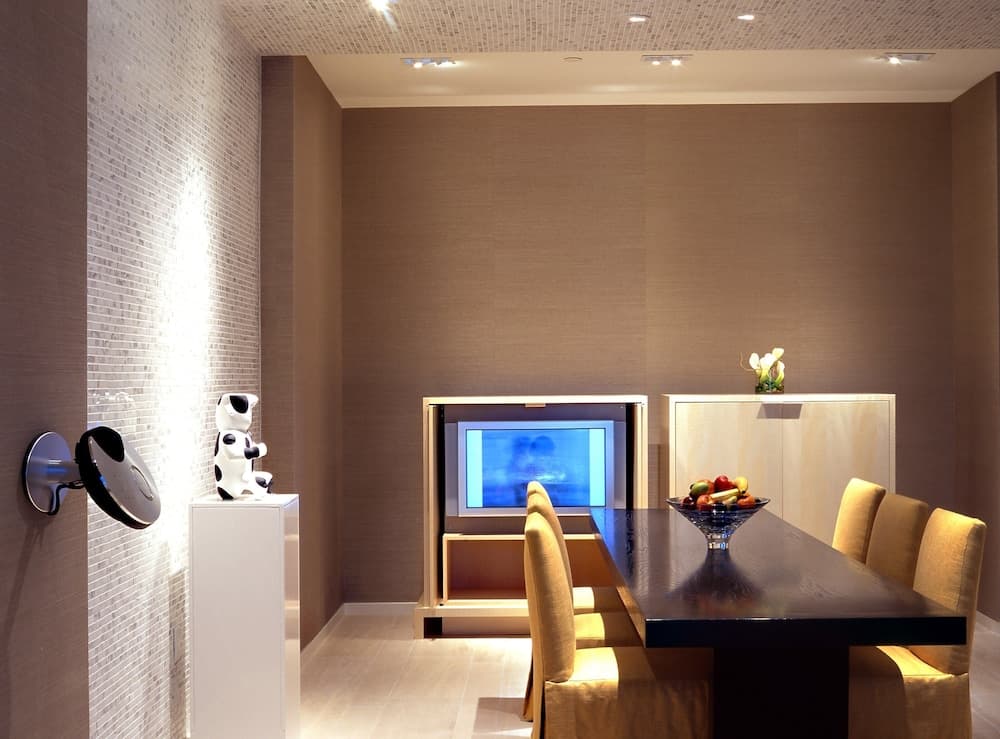 The SKYLOFTS at MGM Grand — 13