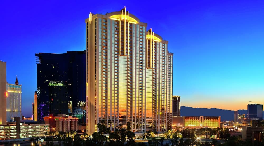 Jet Luxury Resorts @ The Signature Condo Hotel — 21